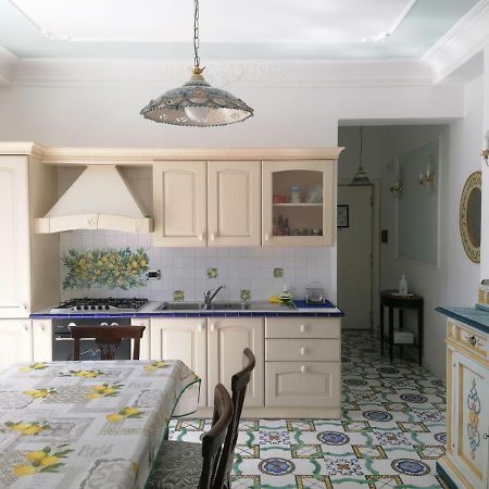 ソレントLa Casa Di Rosaアパートメント エクステリア 写真