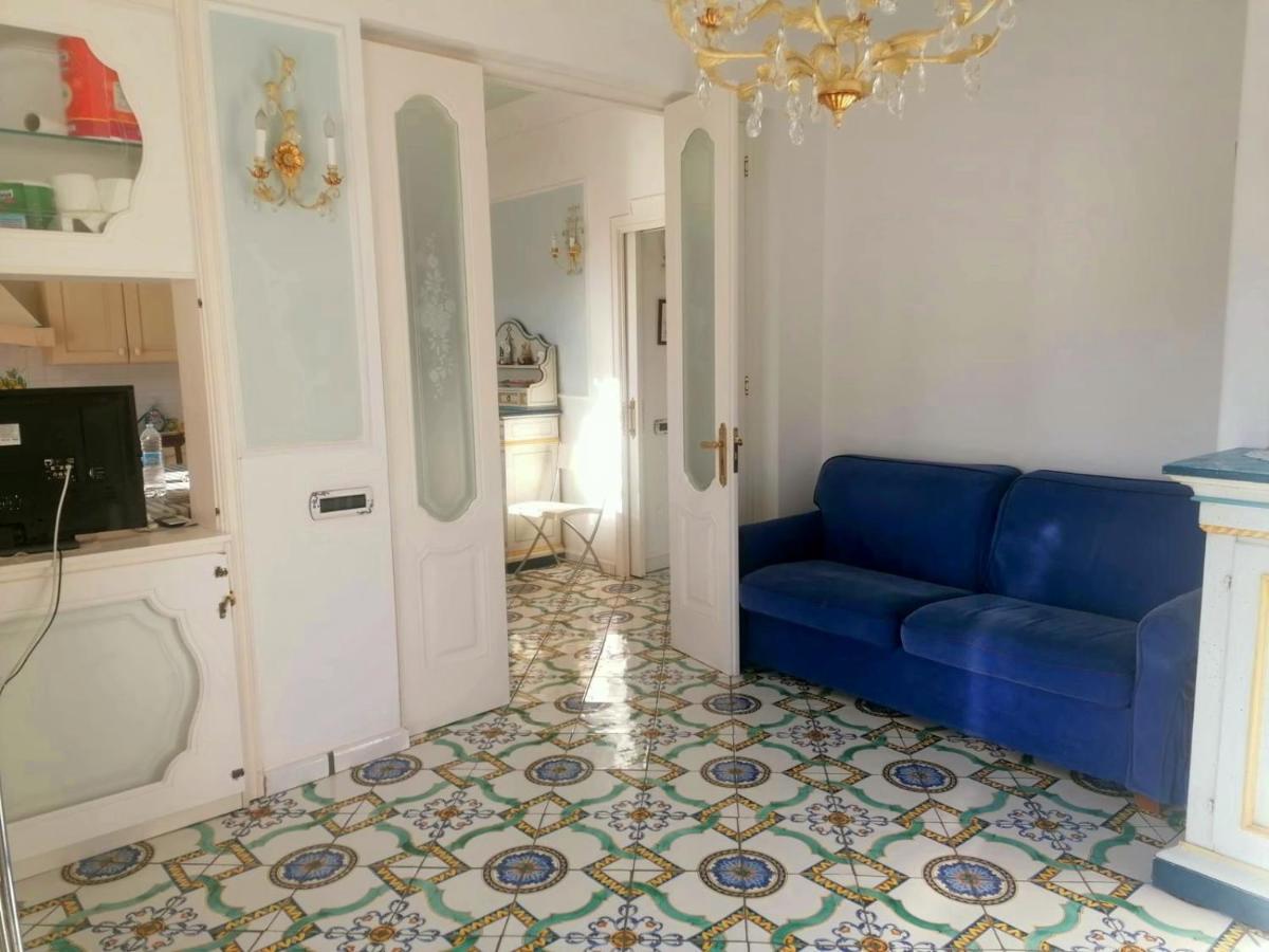 ソレントLa Casa Di Rosaアパートメント エクステリア 写真