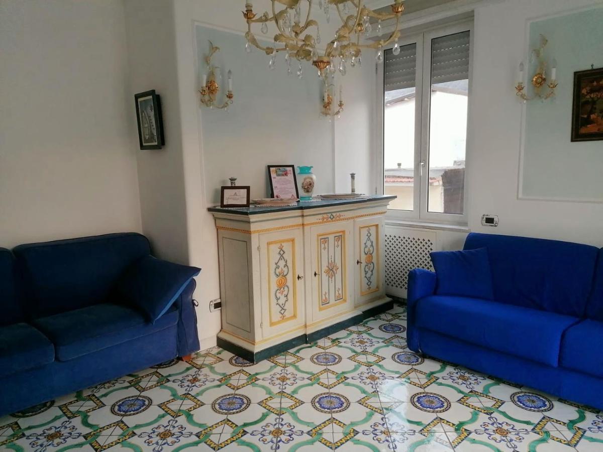 ソレントLa Casa Di Rosaアパートメント エクステリア 写真