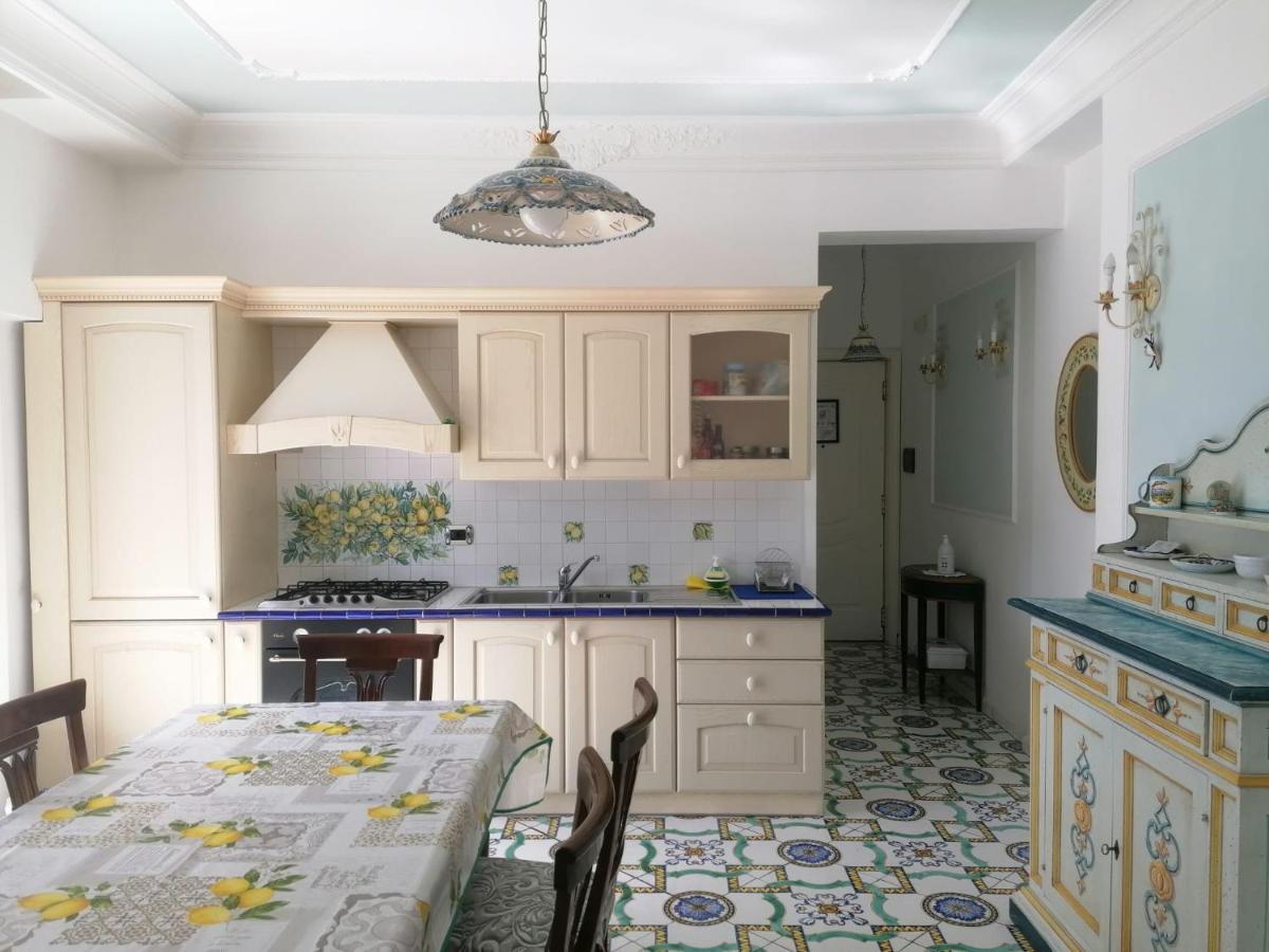ソレントLa Casa Di Rosaアパートメント エクステリア 写真
